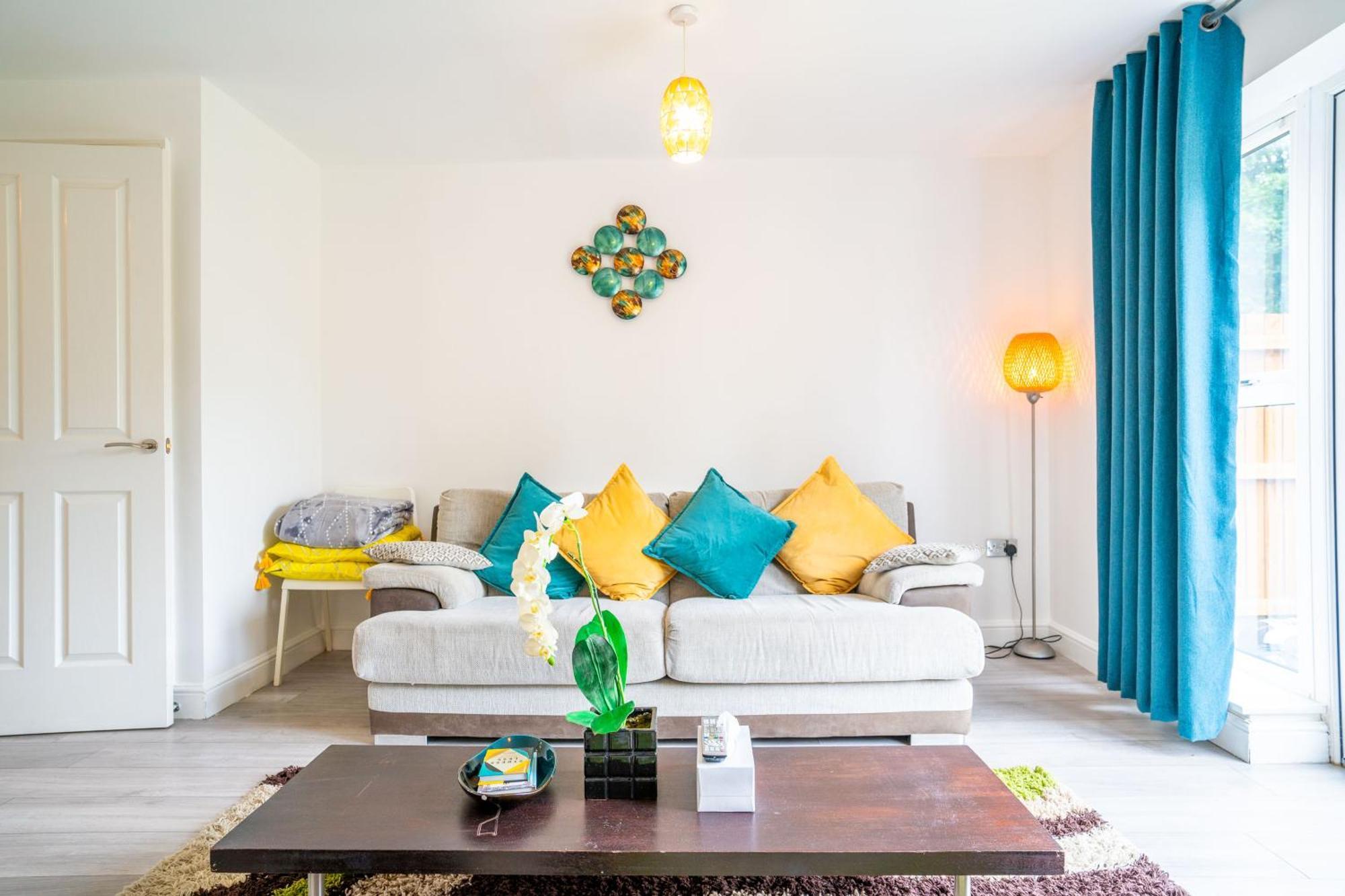 Mulberry Garden Villa โคเวนทรี ภายนอก รูปภาพ