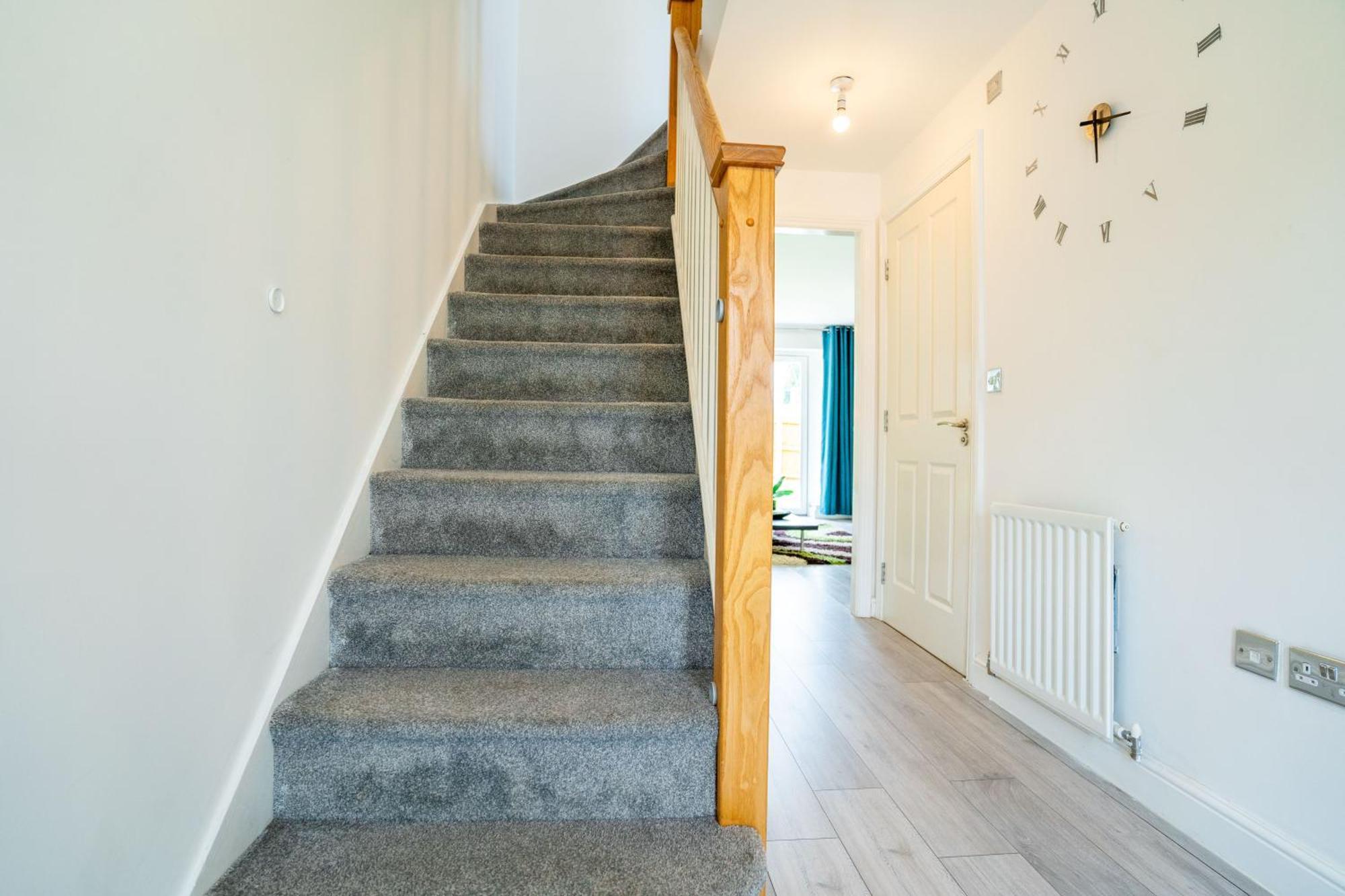 Mulberry Garden Villa โคเวนทรี ภายนอก รูปภาพ