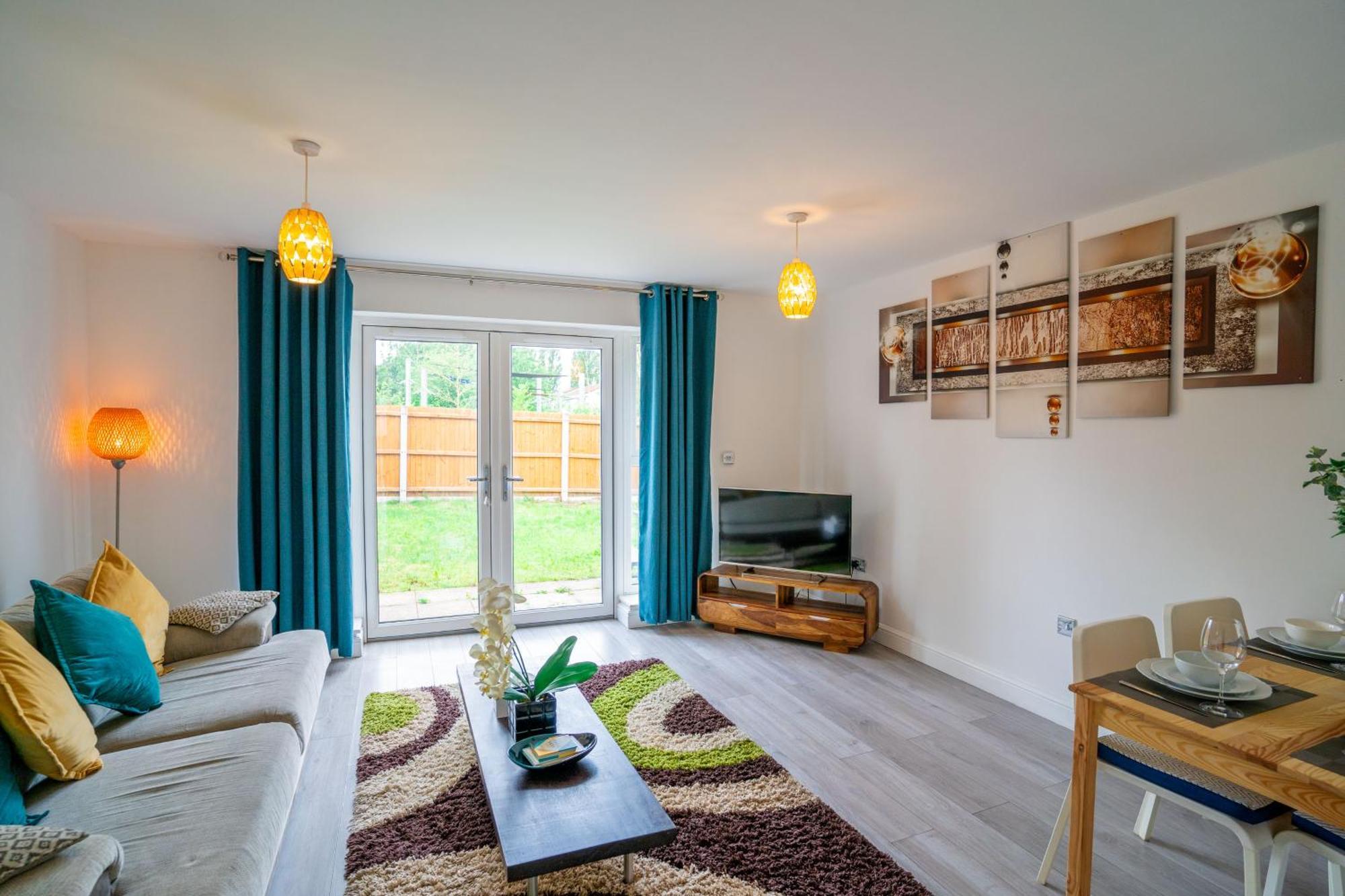 Mulberry Garden Villa โคเวนทรี ภายนอก รูปภาพ